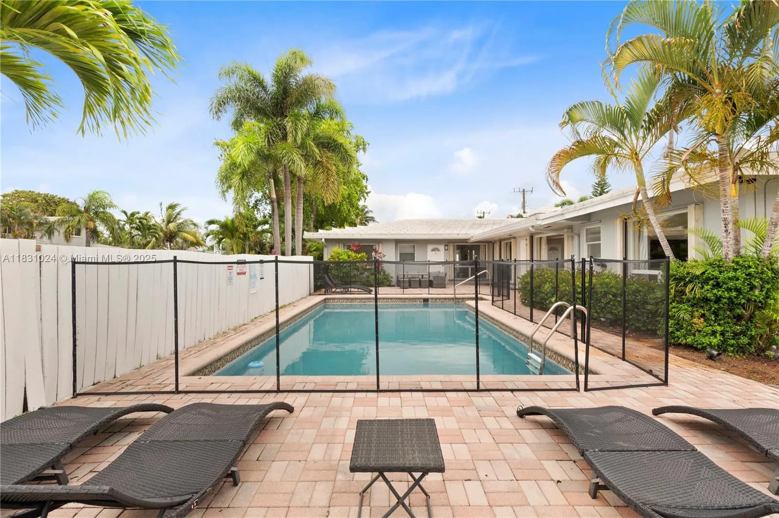 1761 NE 55th St, Fort Lauderdale FL 33334