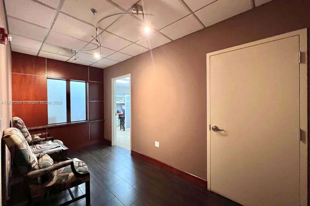 430 S Dixie hwy, Coral Gables FL 33146