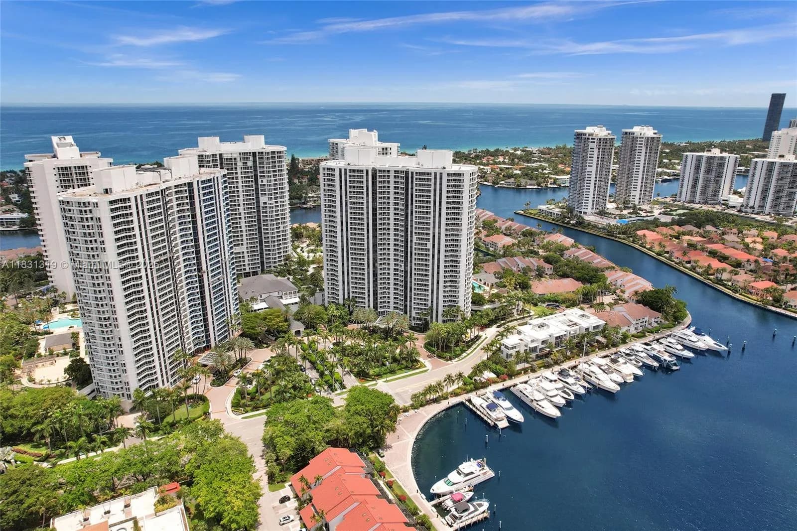 21055 Yacht Club Dr # 1707, Aventura FL 33180