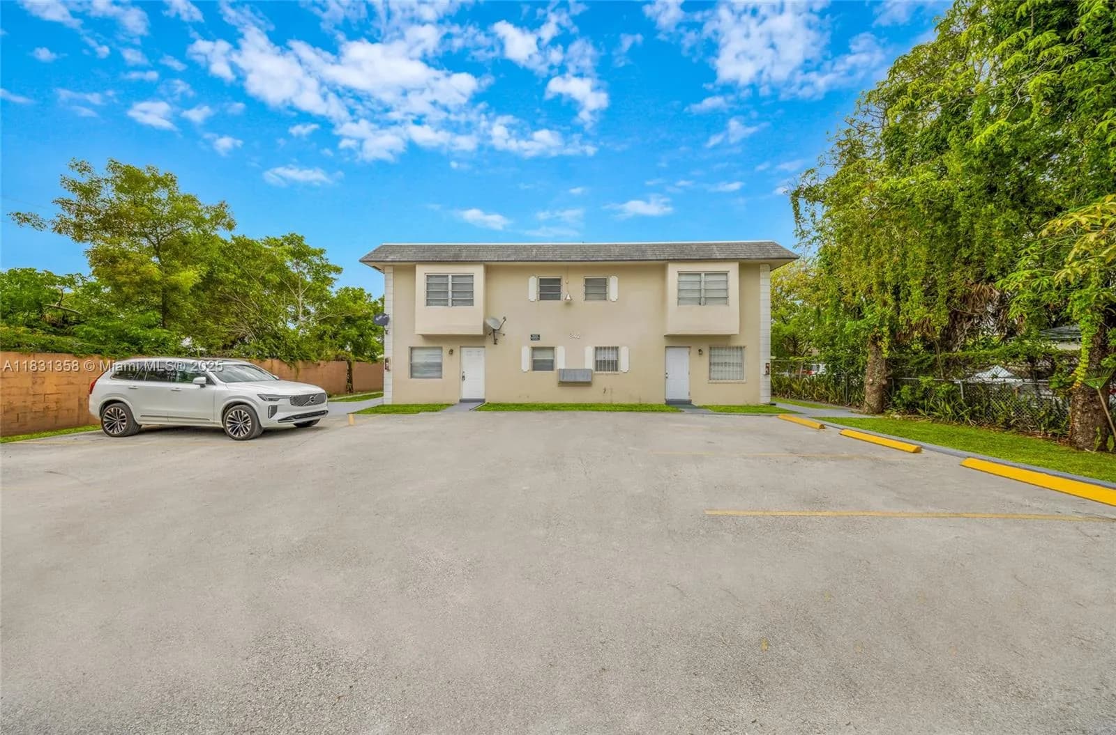 842 NW 1st Ave, Fort Lauderdale FL 33311