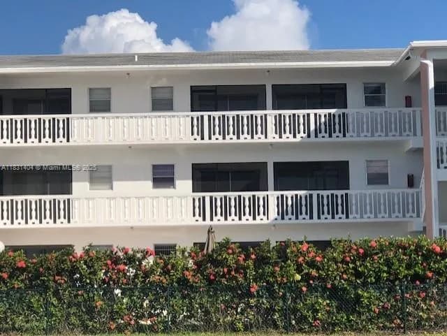 721 Atlantic Shores Blvd # 306, Hallandale Beach FL 33009