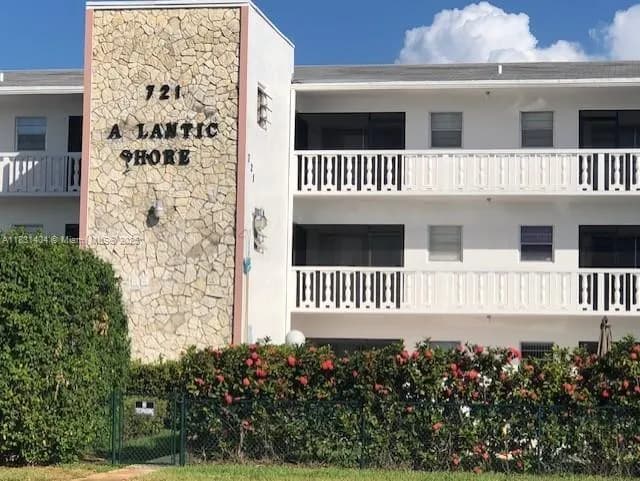 721 Atlantic Shores Blvd # 306, Hallandale Beach FL 33009