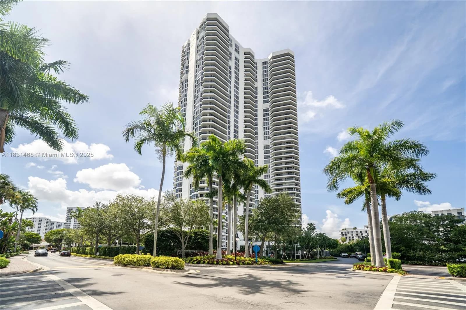 3500 Mystic Pointe Dr # 1908, Aventura FL 33180