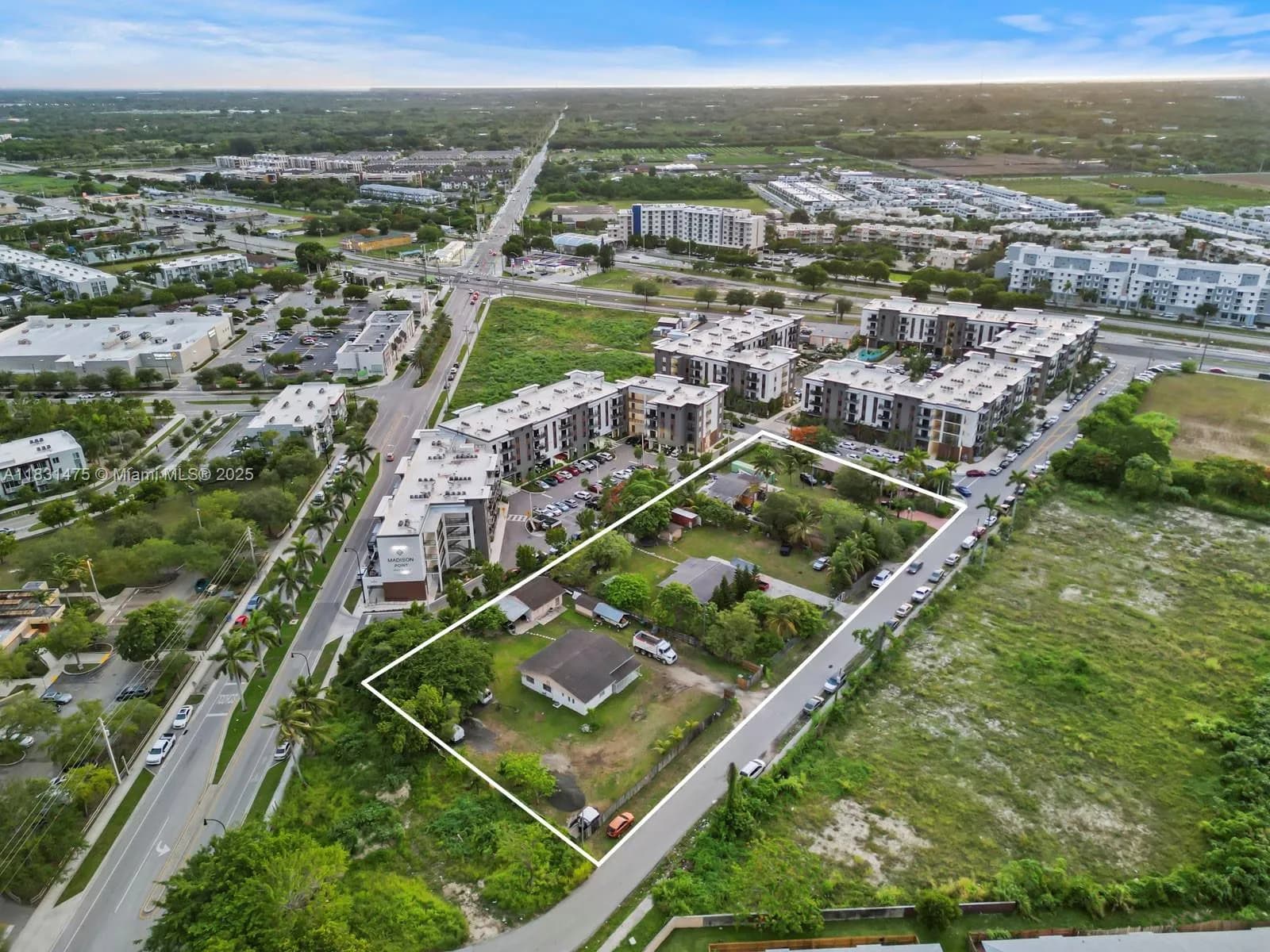 14210 Henderson St, Homestead FL 33032