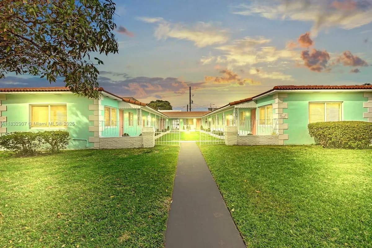 1839 Funston St # 8, Hollywood FL 33020