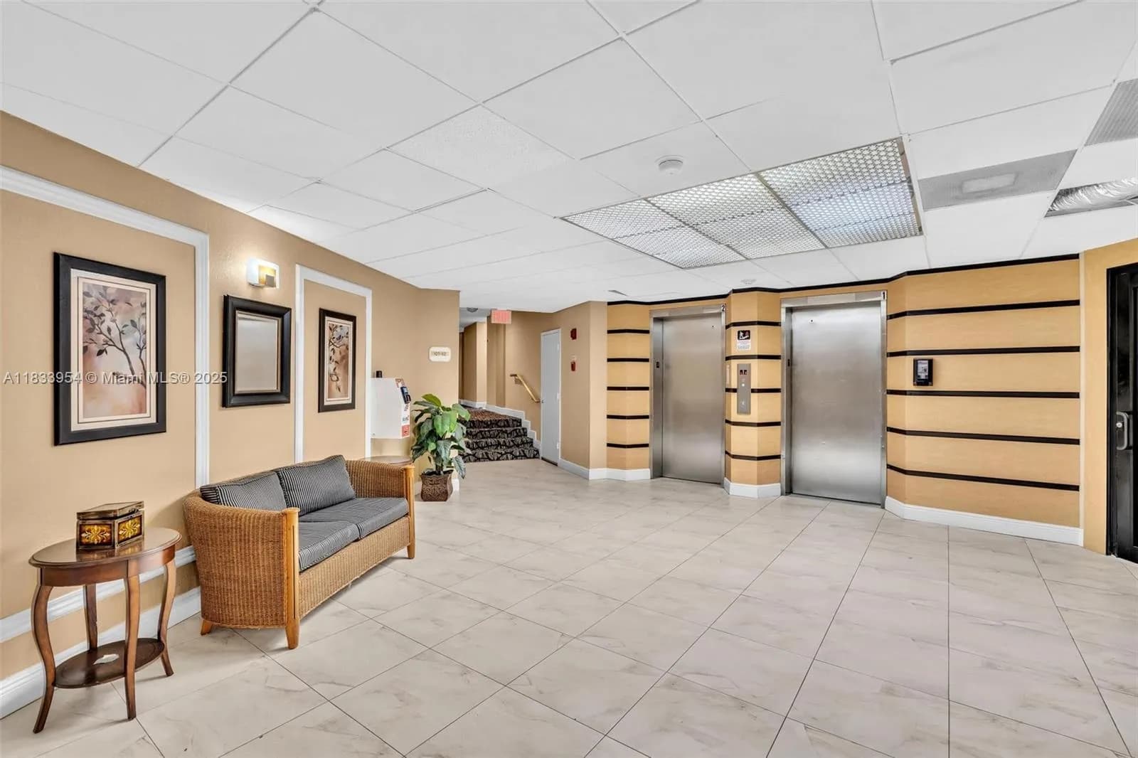 3800 N Hills Dr # 312, Hollywood FL 33021