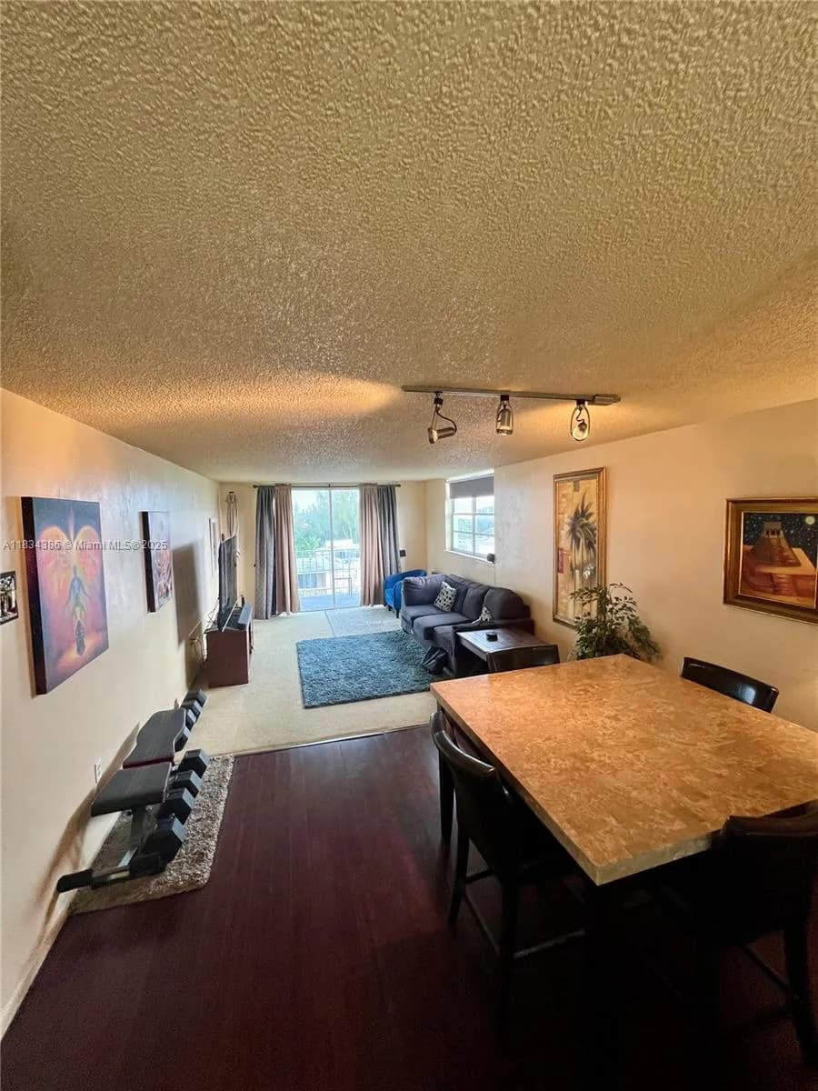 1470 NE 125th Ter # 814, North Miami FL 33161