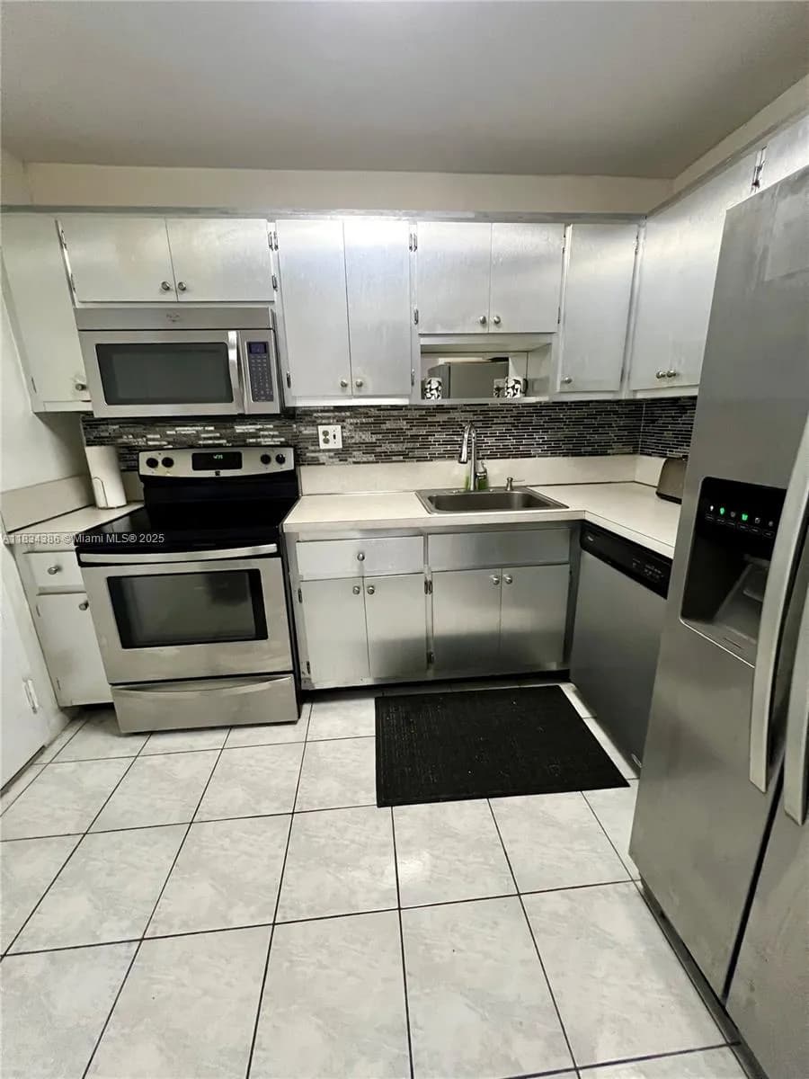 1470 NE 125th Ter # 814, North Miami FL 33161