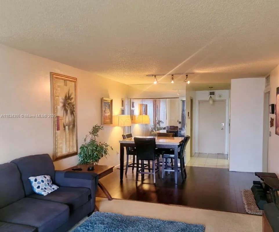 1470 NE 125th Ter # 814, North Miami FL 33161