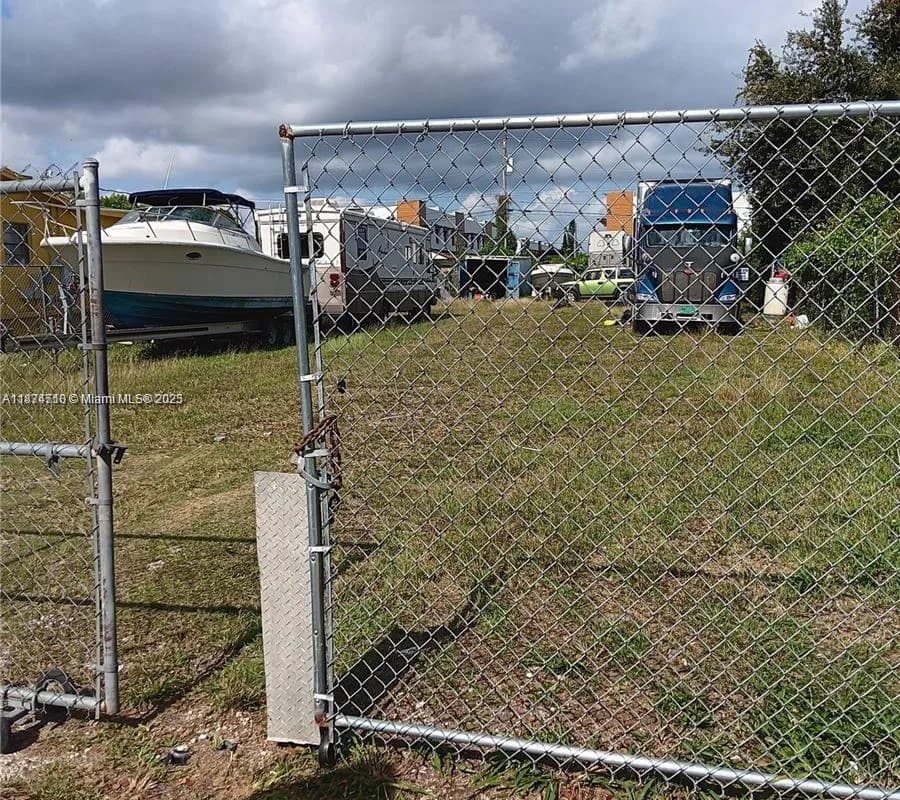 98x NW 8, Florida City FL 33034