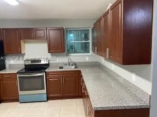 1770 NW 44th St, Miami FL 33142