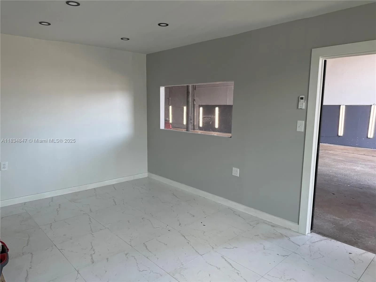 3771 NW 51st St # B, Hialeah FL 33142