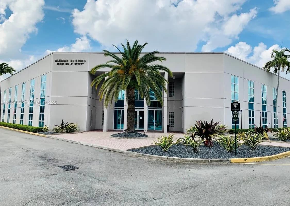 10305 NW 41st St # 101, Doral FL 33178