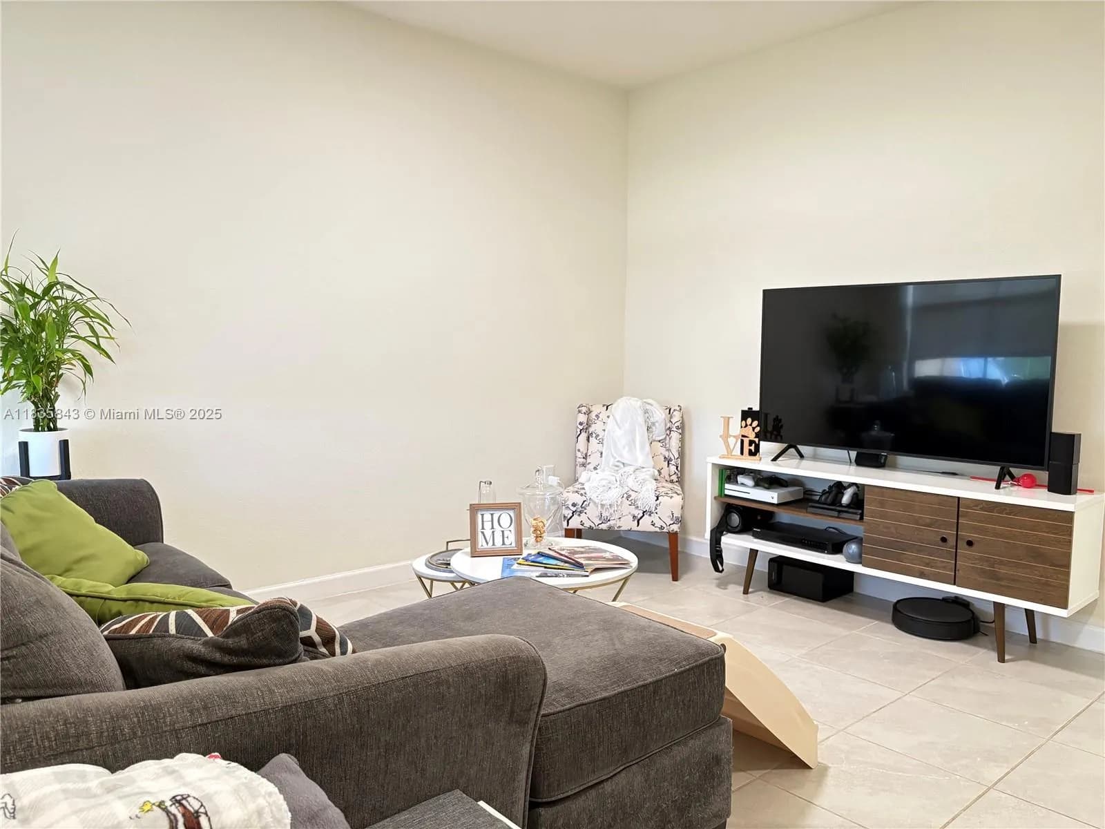 3482 W 114th Ter, Hialeah FL 33018