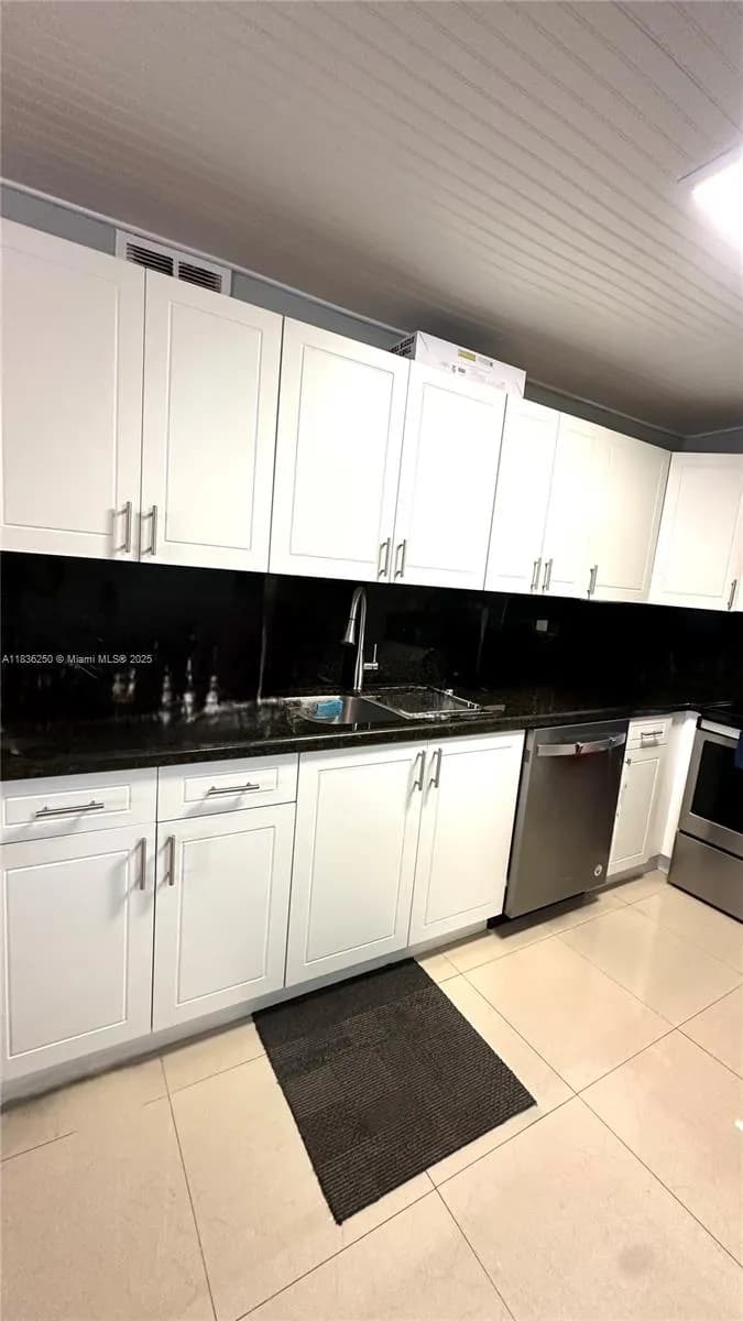 1810 W 56th St # 3317, Hialeah FL 33012