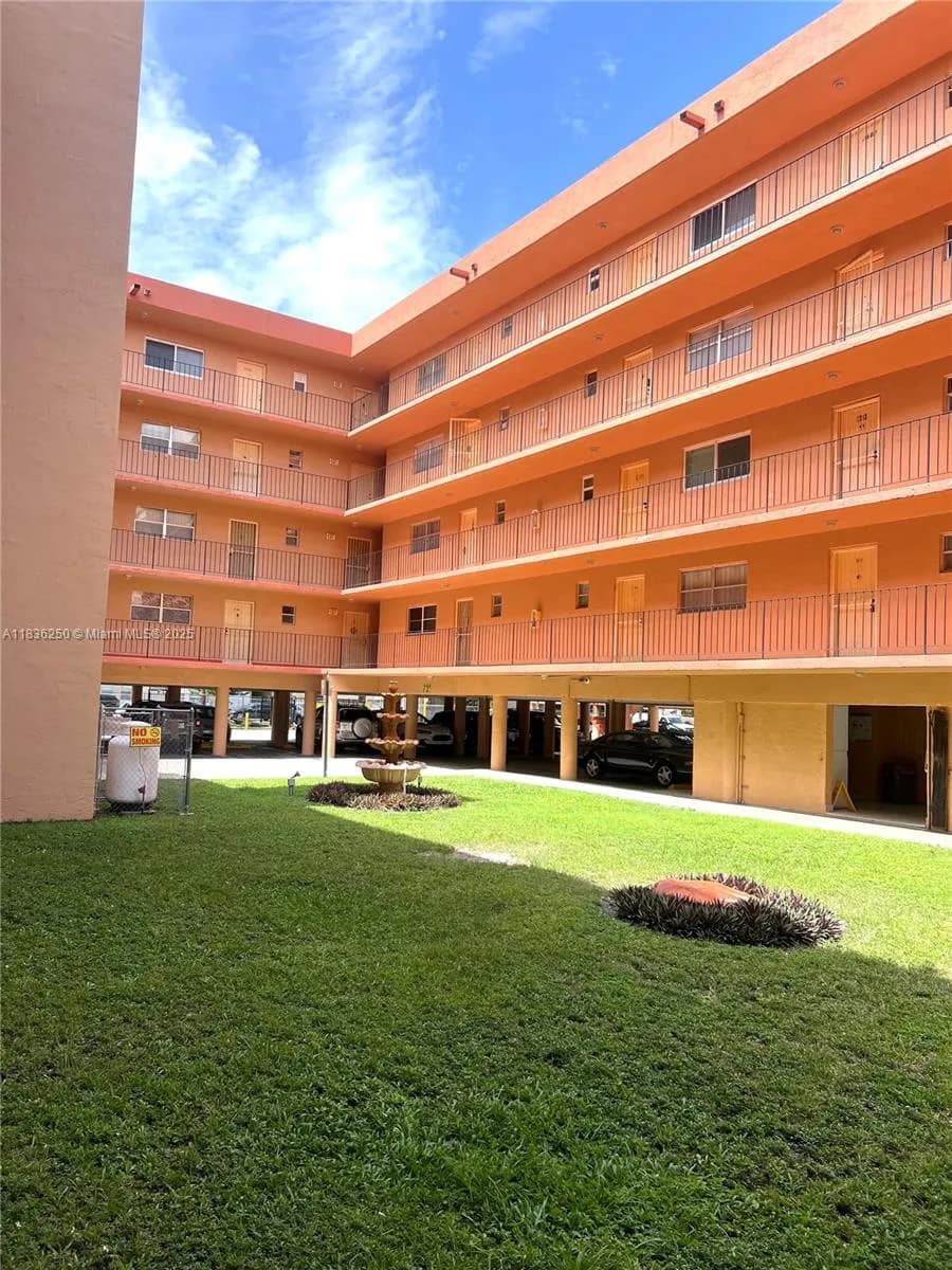 1810 W 56th St # 3317, Hialeah FL 33012