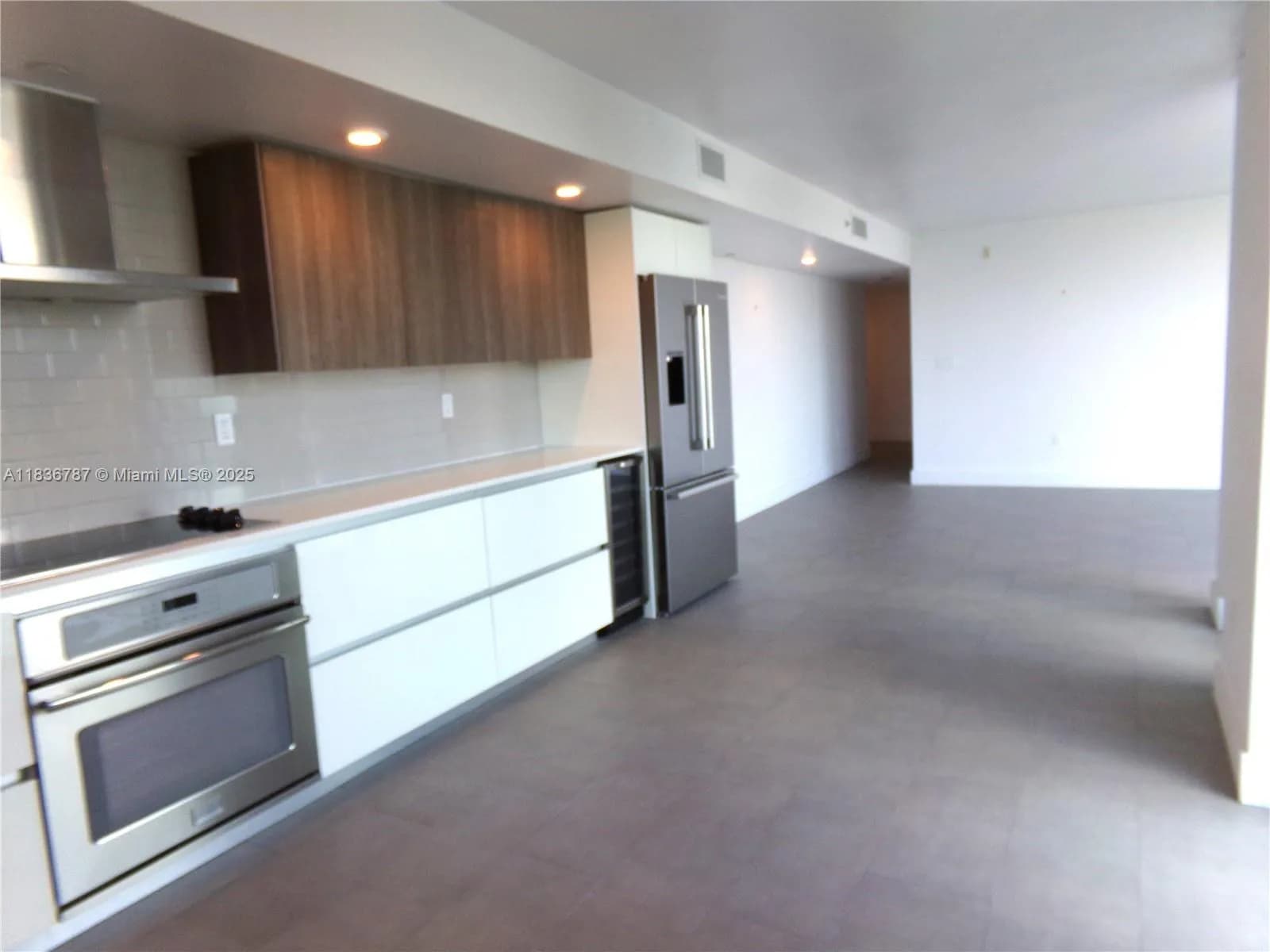 1025 92nd St # 804, Bay Harbor Islands FL 33154