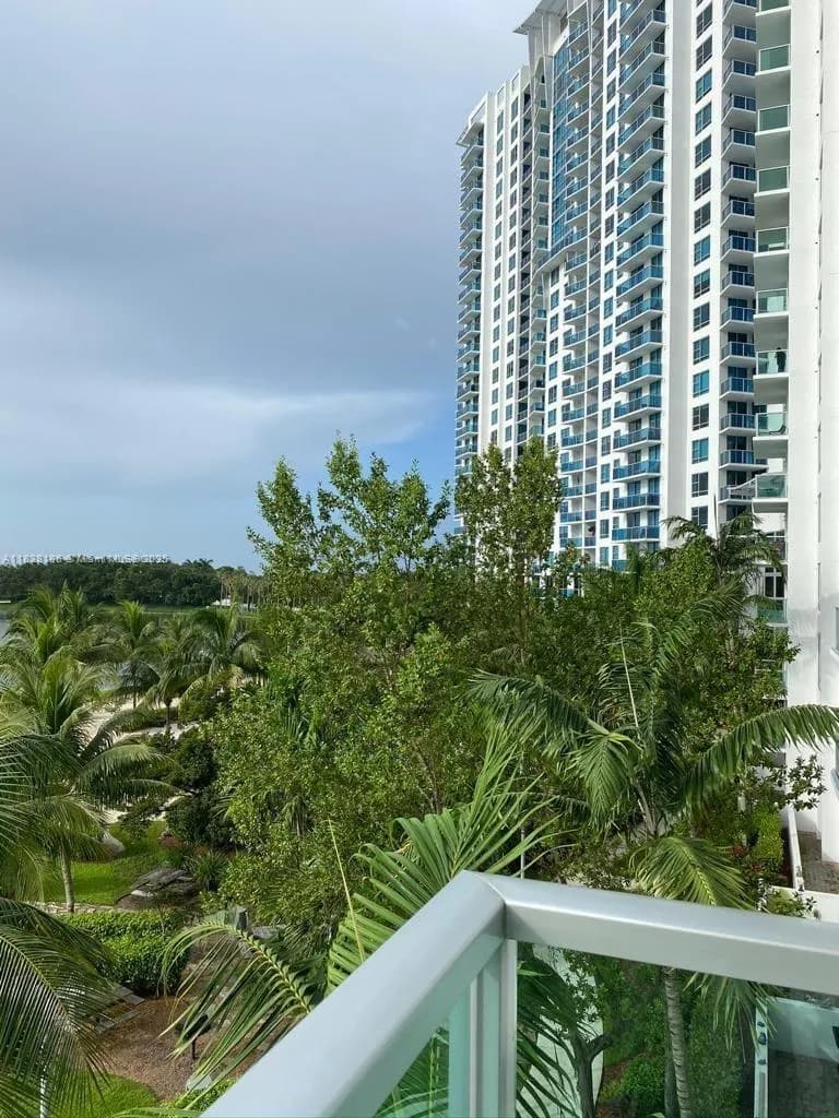 2681 N Flamingo Rd # 402S, Sunrise FL 33323