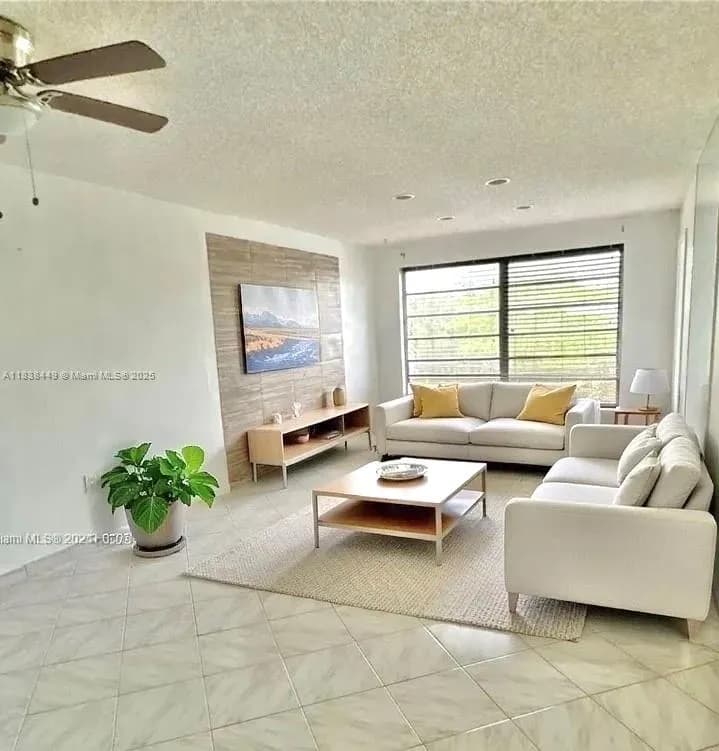 7480 NW 17th St # 305, Plantation FL 33313