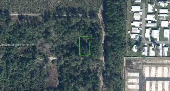 207 DUNLIN AVE, Sebring FL 33870