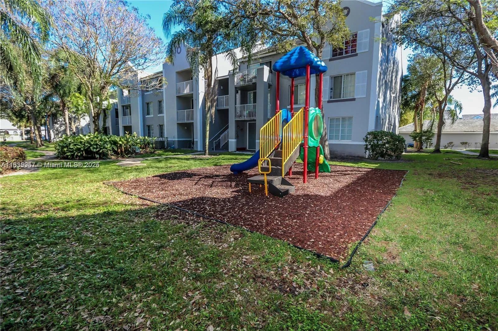 11133 SW 8th St # 102, Pembroke Pines FL 33025