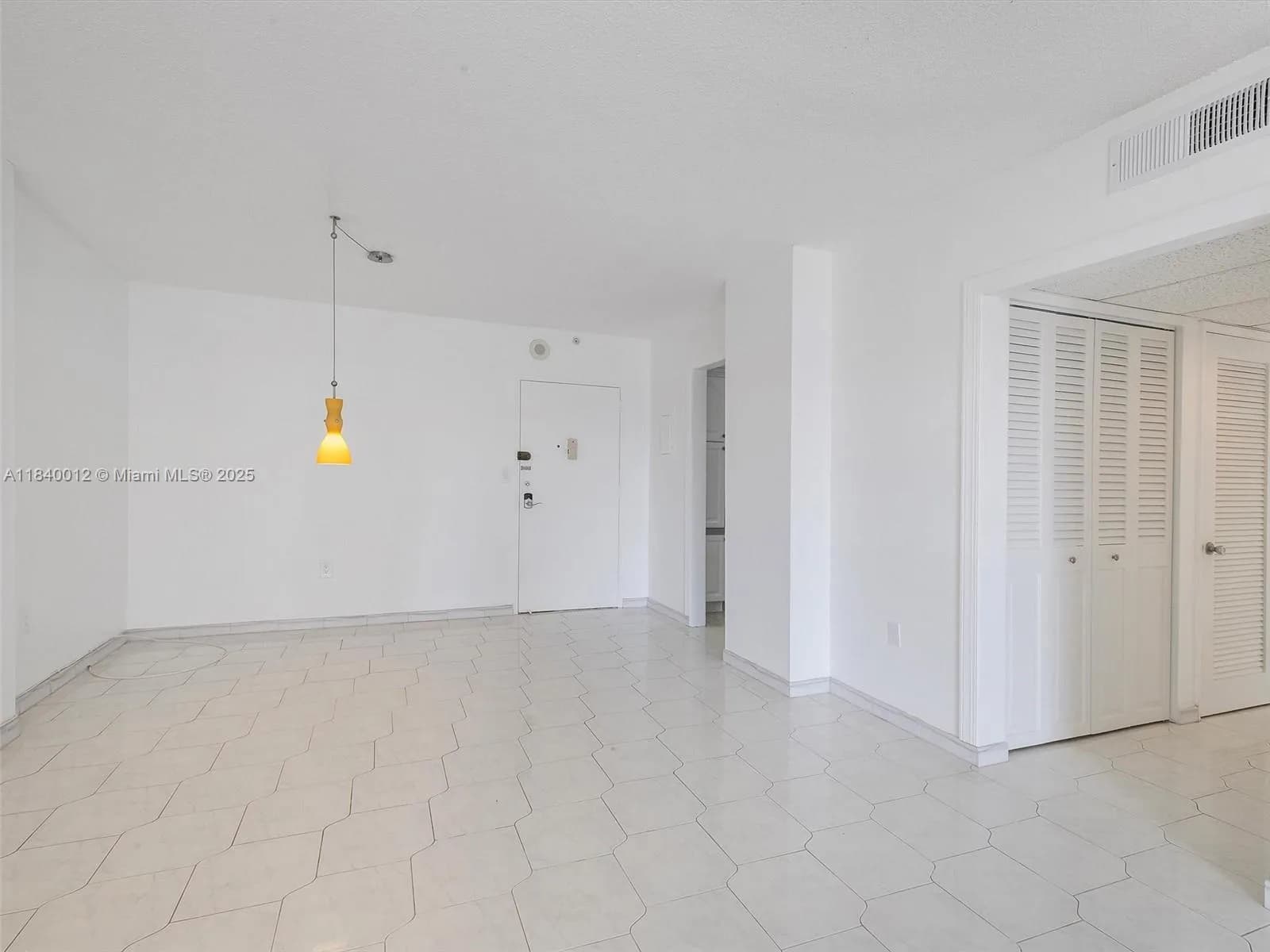 400 Kings Point Dr # 523, Sunny Isles Beach FL 33160