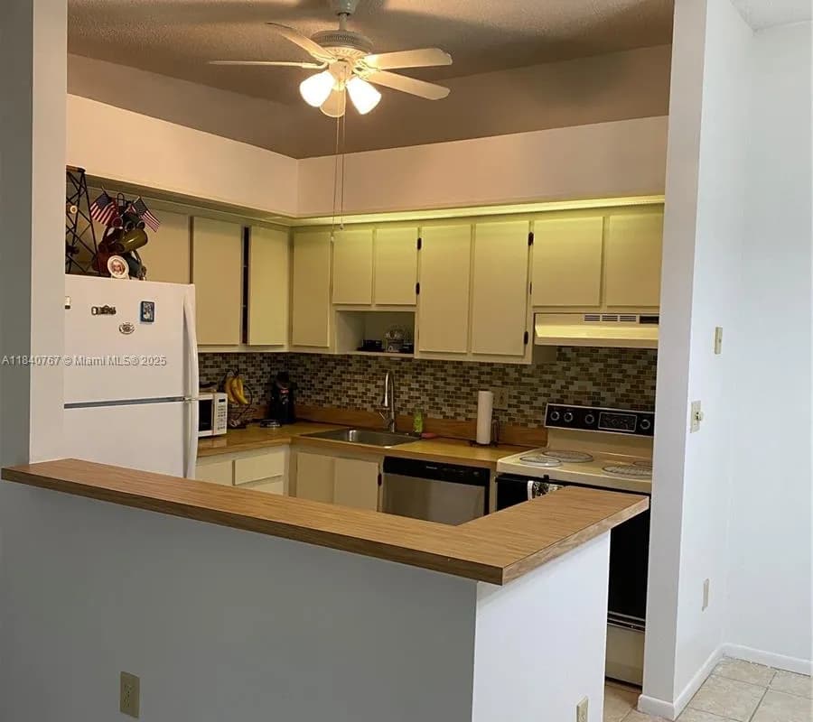 10407 E Clairmont Cir # 210, Tamarac FL 33321