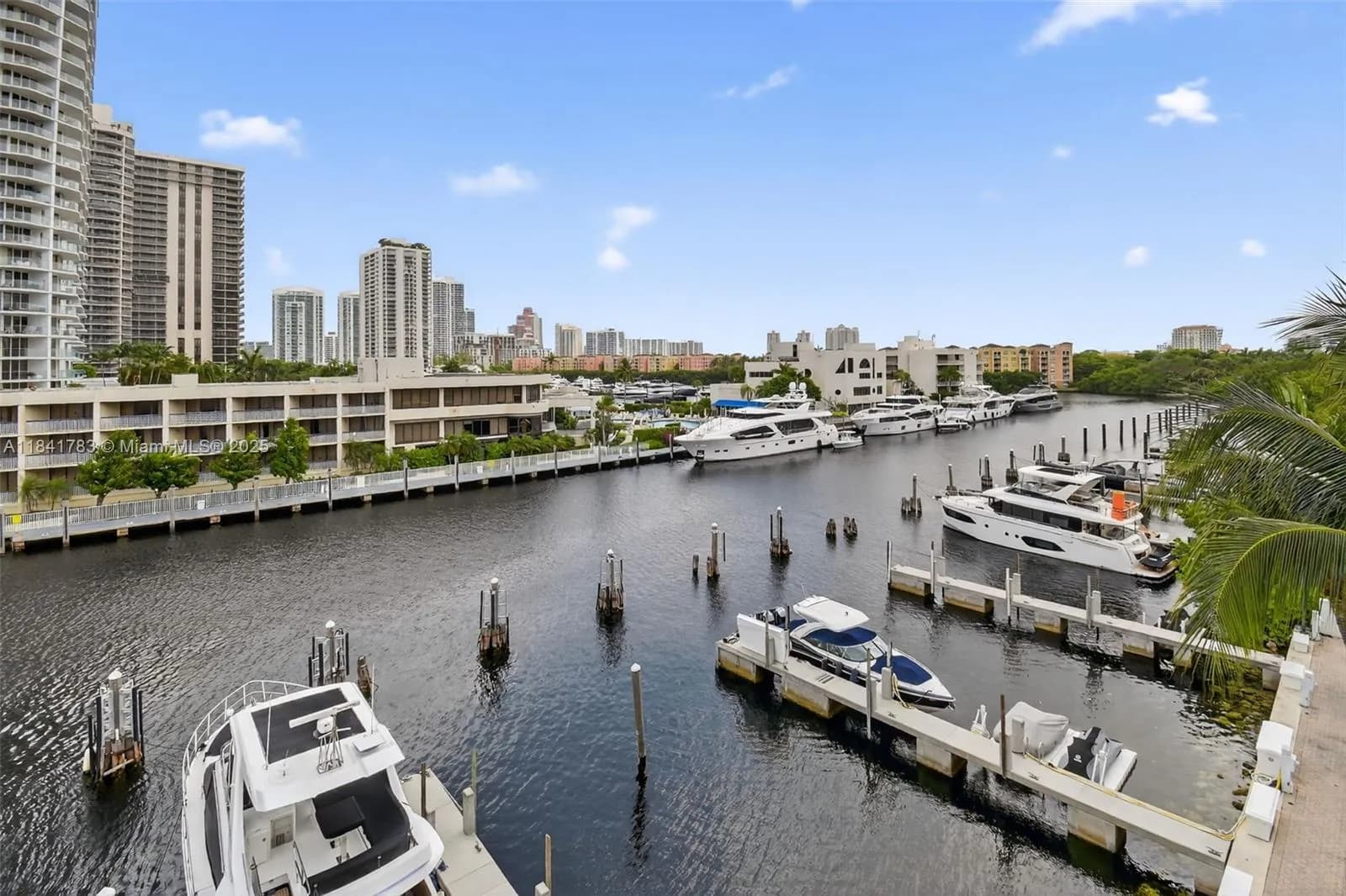 19925 NE 39th PL Boat Slip #17, Aventura FL 33180
