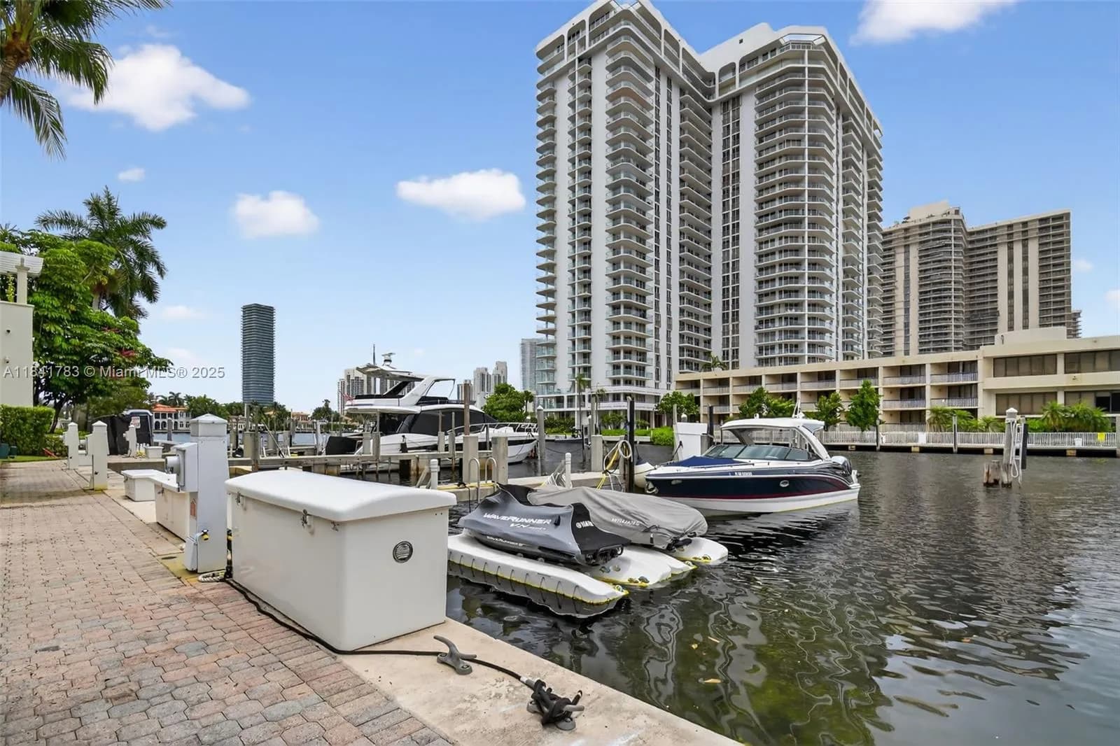19925 NE 39th PL Boat Slip #17, Aventura FL 33180