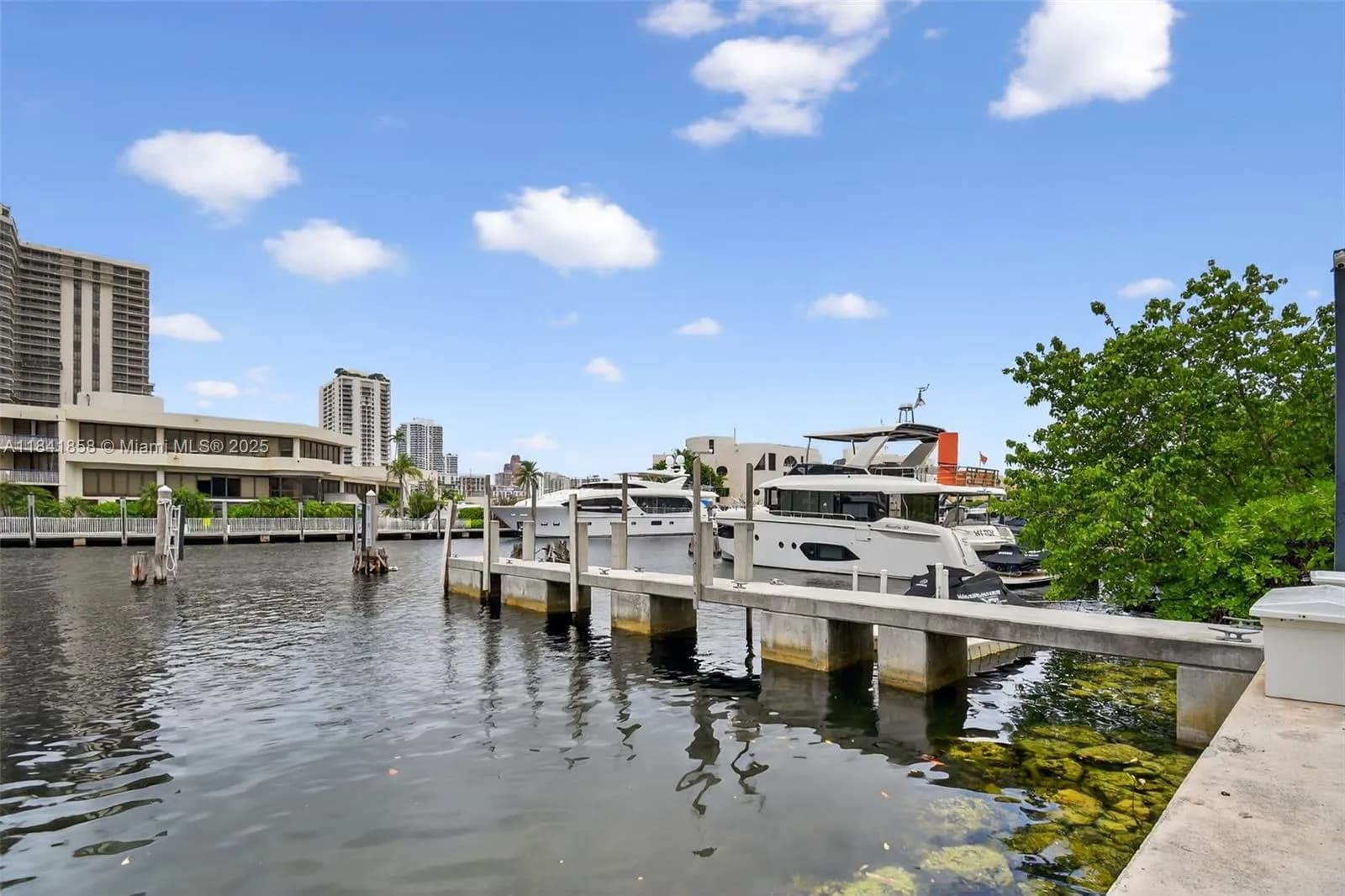19925 NE 39th PL Boat Slip #16, Aventura FL 33180