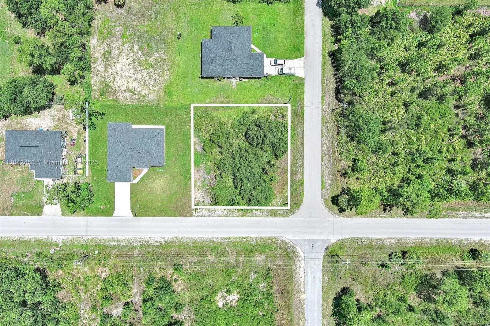 2500 E 10th St, Lehigh Acres FL 33936