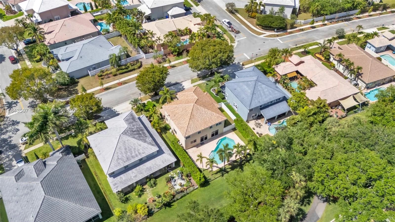 16831 SW 6th St, Pembroke Pines FL 33027