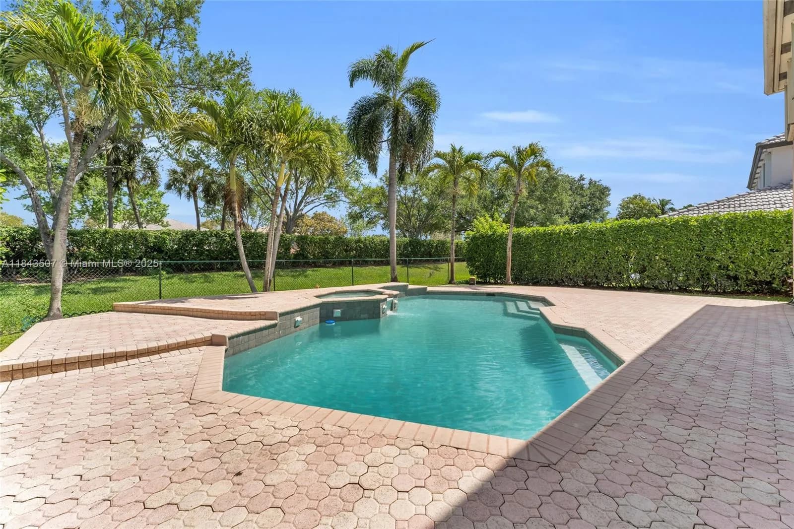 16831 SW 6th St, Pembroke Pines FL 33027