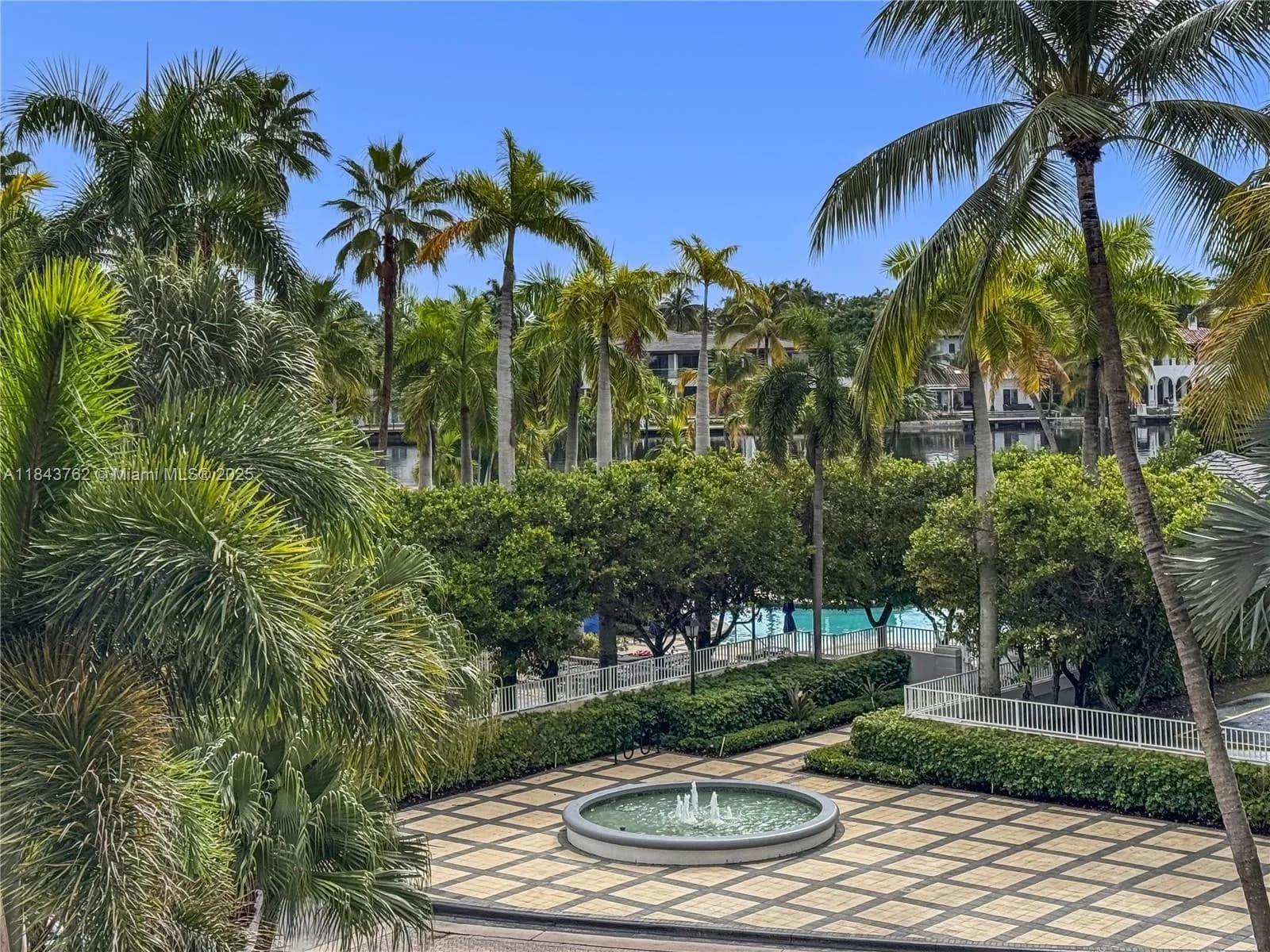 21150 Point Pl # 406, Aventura FL 33180