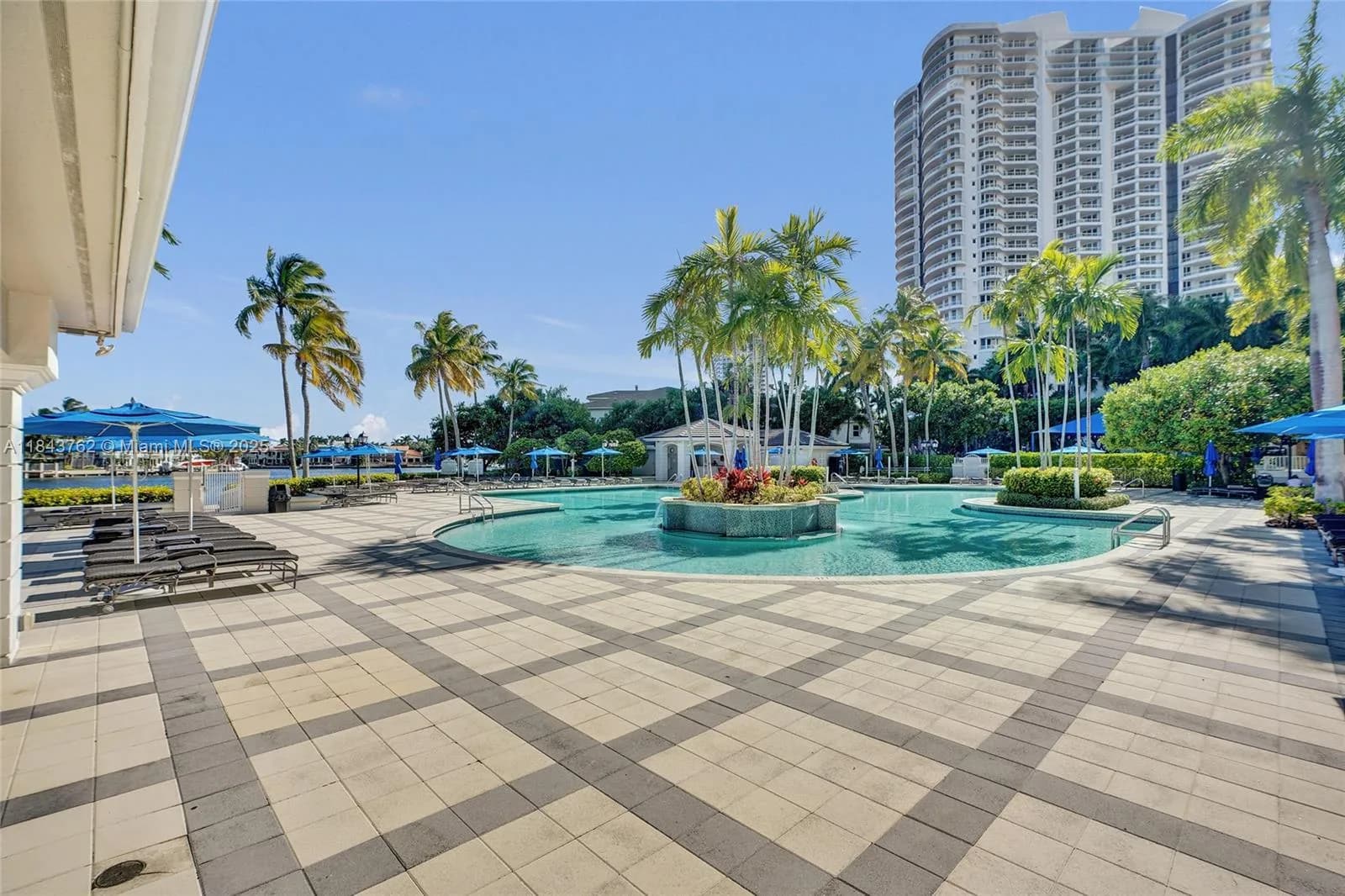 21150 Point Pl # 406, Aventura FL 33180