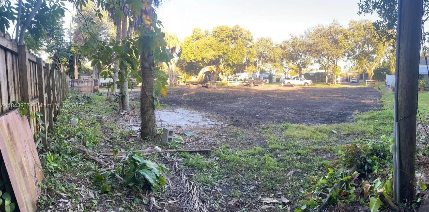 1220 SW 17th St, Fort Lauderdale FL 33315