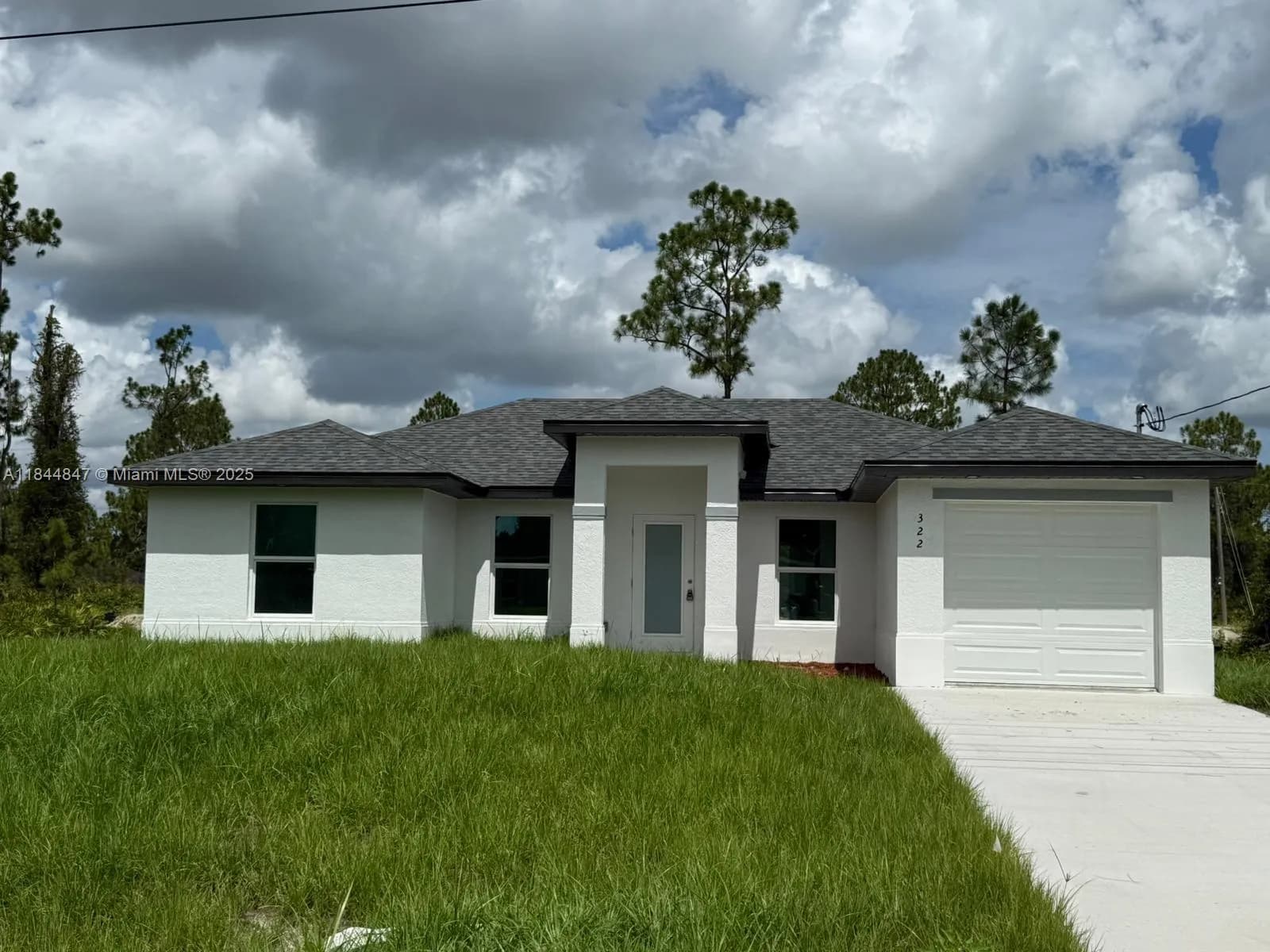 322 McArthur, Lehigh Acres FL 33974
