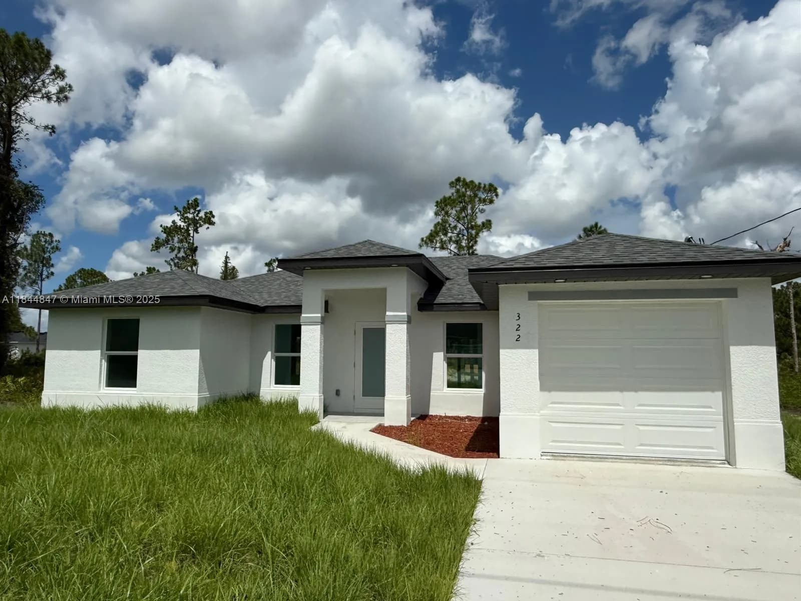 322 McArthur, Lehigh Acres FL 33974