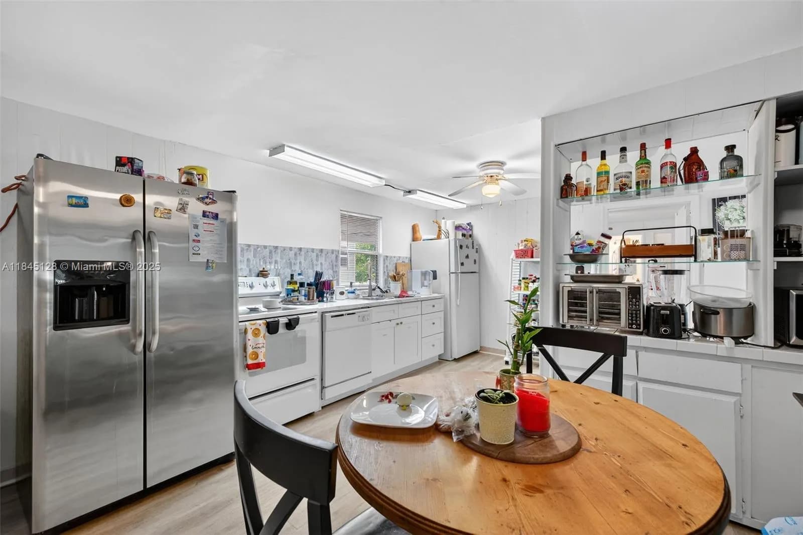 2430 SW 53rd St, Dania Beach FL 33312