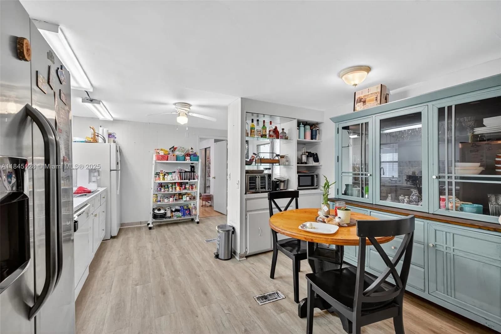 2430 SW 53rd St, Dania Beach FL 33312