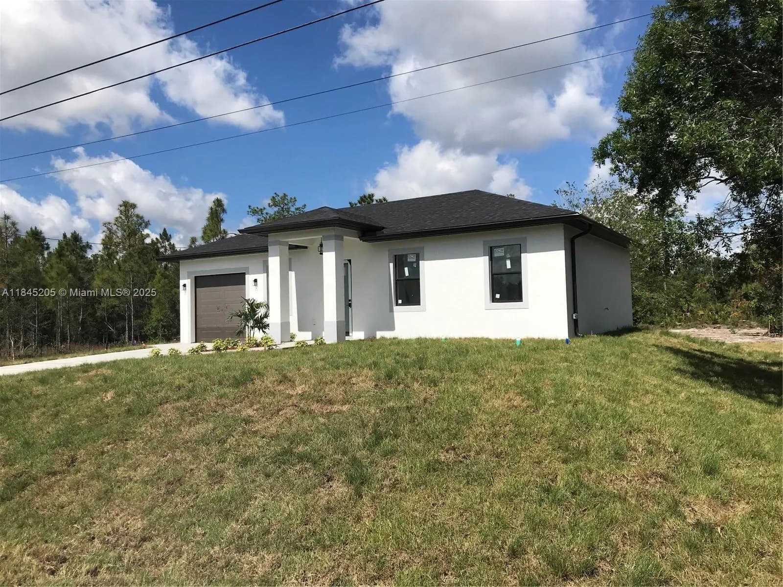 919 Glenn Ave, Lehigh Acres FL 33972