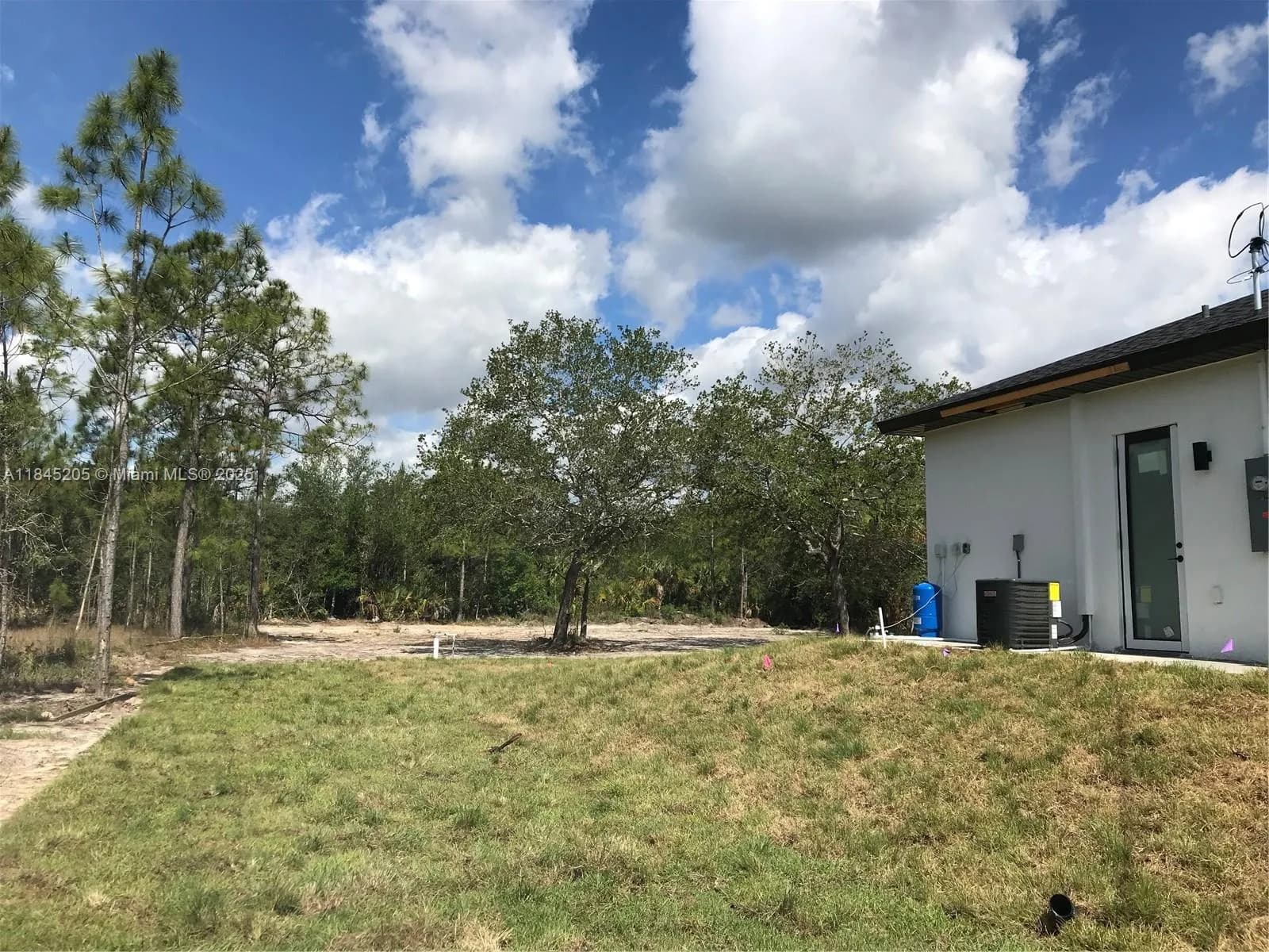 919 Glenn Ave, Lehigh Acres FL 33972