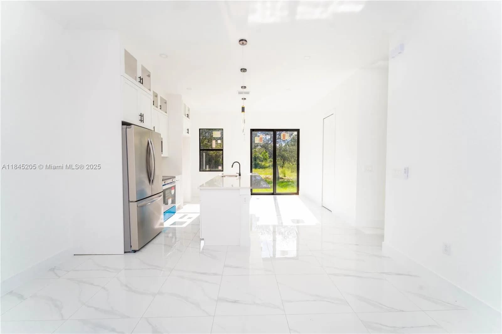 919 Glenn Ave, Lehigh Acres FL 33972