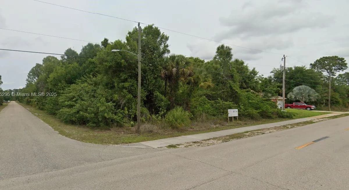 1701 E 6th St, Lehigh Acres FL 33972