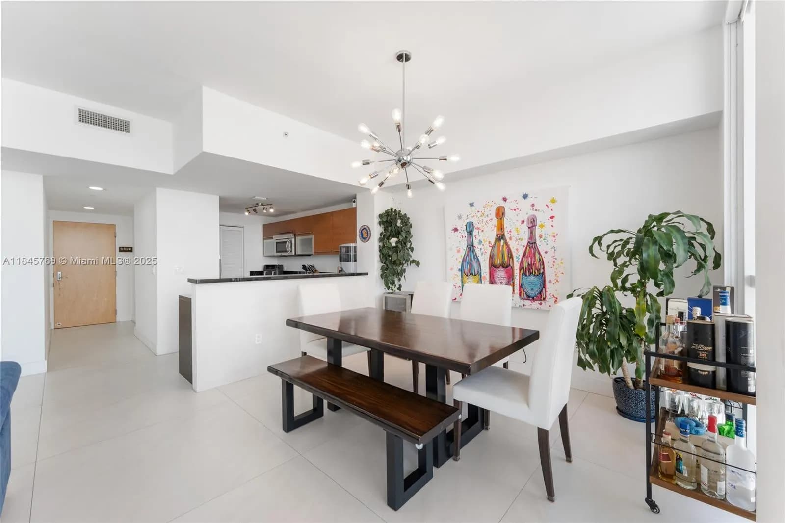 253 NE 2nd St # 4304, Miami FL 33132