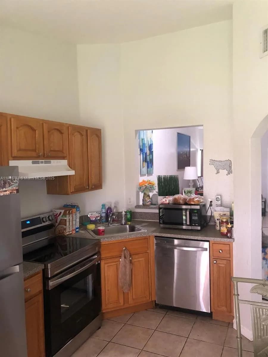 31 NE 13th Ave # 5, Homestead FL 33033