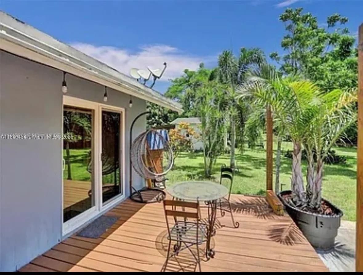 37225 SW 214th Ave, Homestead FL 33034