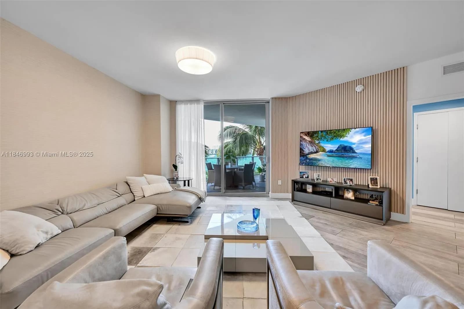 17111 Biscayne Blvd # 207, North Miami Beach FL 33160