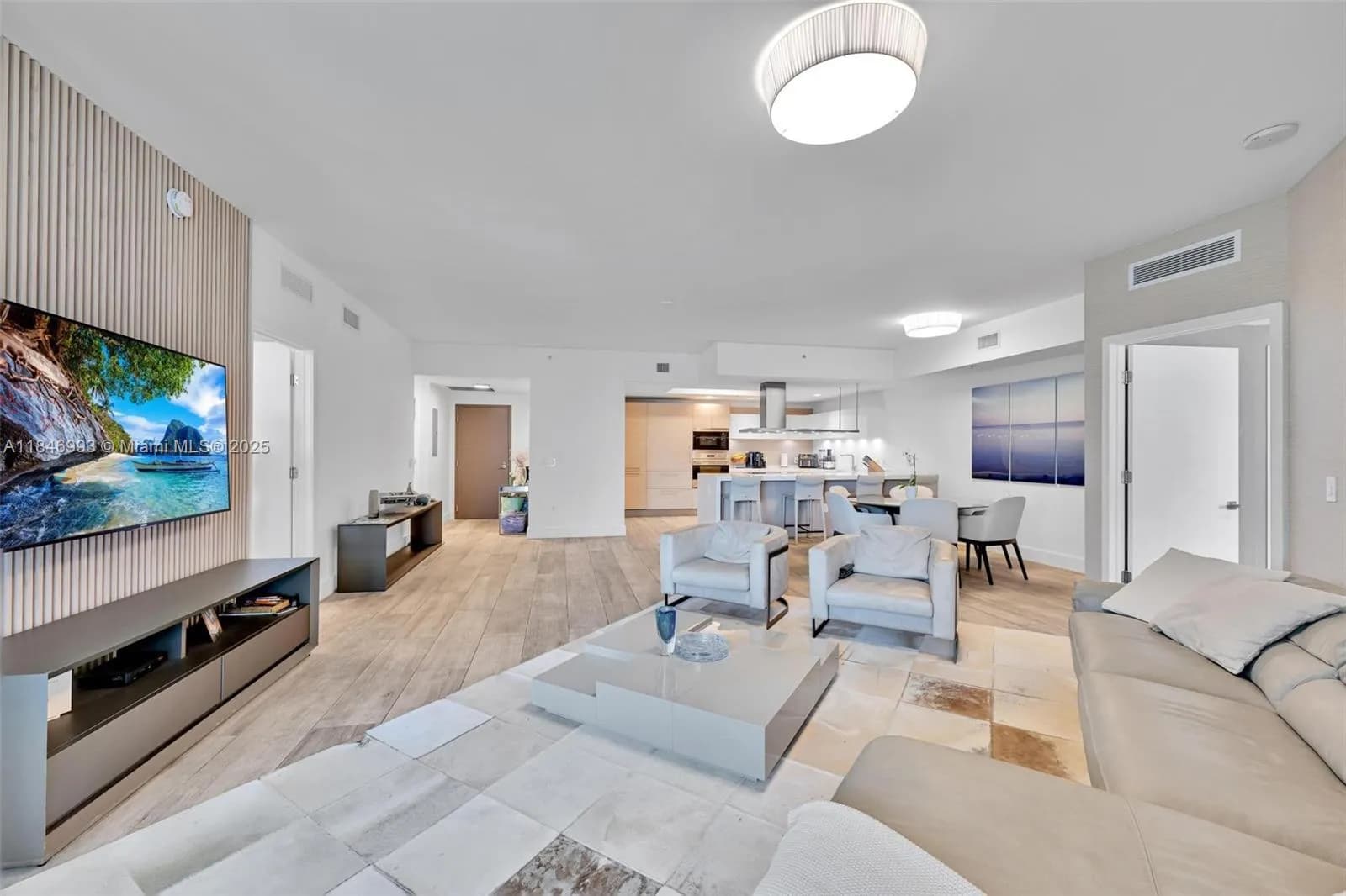 17111 Biscayne Blvd # 207, North Miami Beach FL 33160