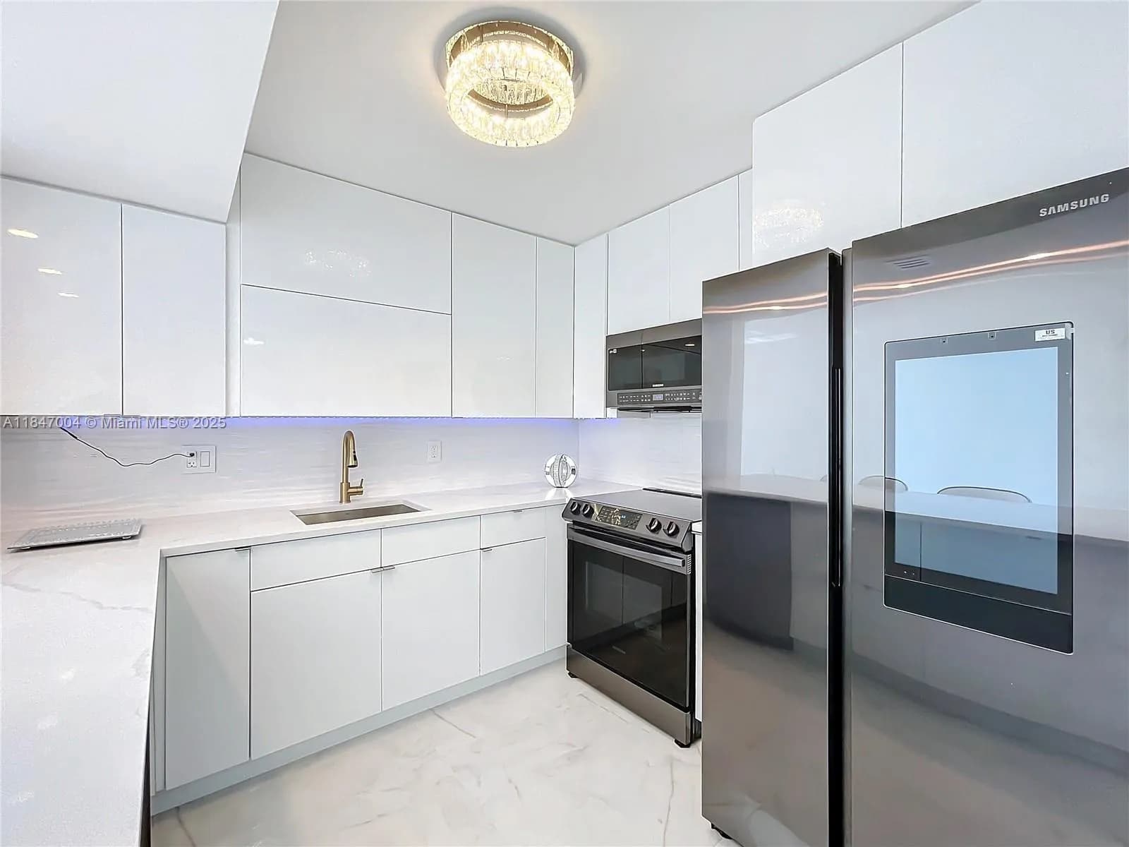 2017 S Ocean Dr # 1206, Hallandale Beach FL 33009